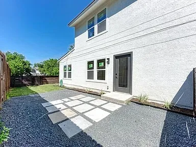 201 W MOCKINGBIRD LANE #1 Austin, TX 78745