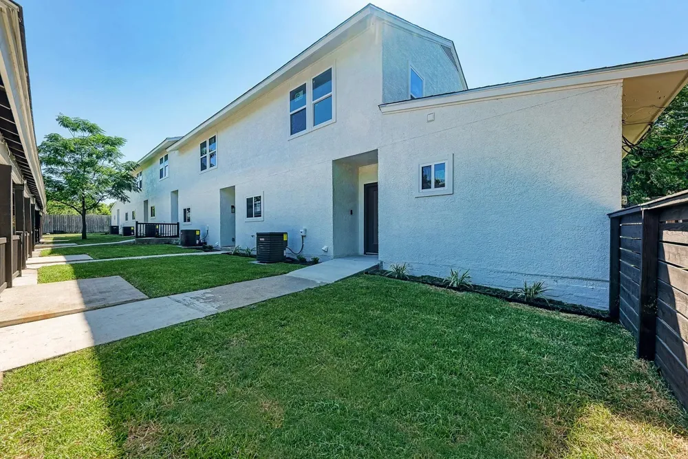 201 W MOCKINGBIRD LANE #1 Austin, TX 78745