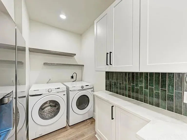 201 W MOCKINGBIRD LANE #1 Austin, TX 78745