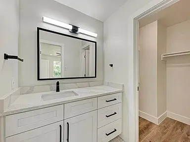 201 W MOCKINGBIRD LANE #1 Austin, TX 78745