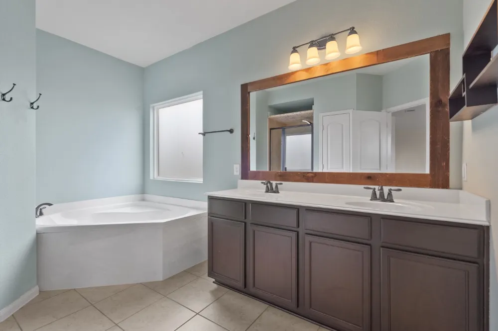 1445 Treeta Trail Kyle, TX 78640