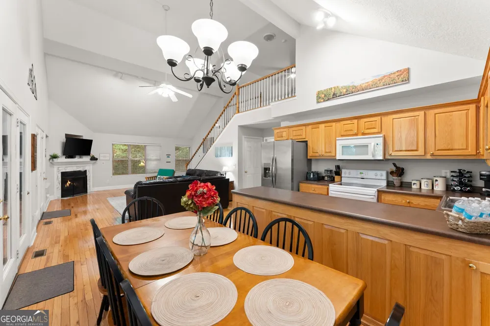 312 Dach Bruecke Gasse Helen, GA 30545