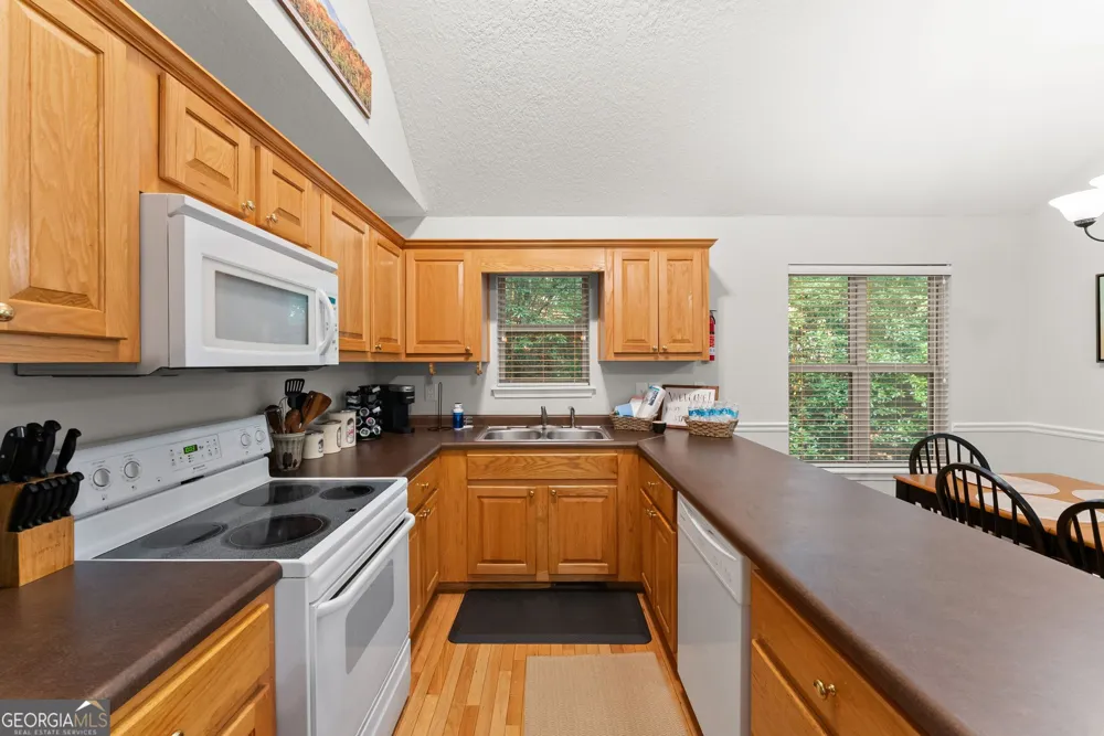 312 Dach Bruecke Gasse Helen, GA 30545