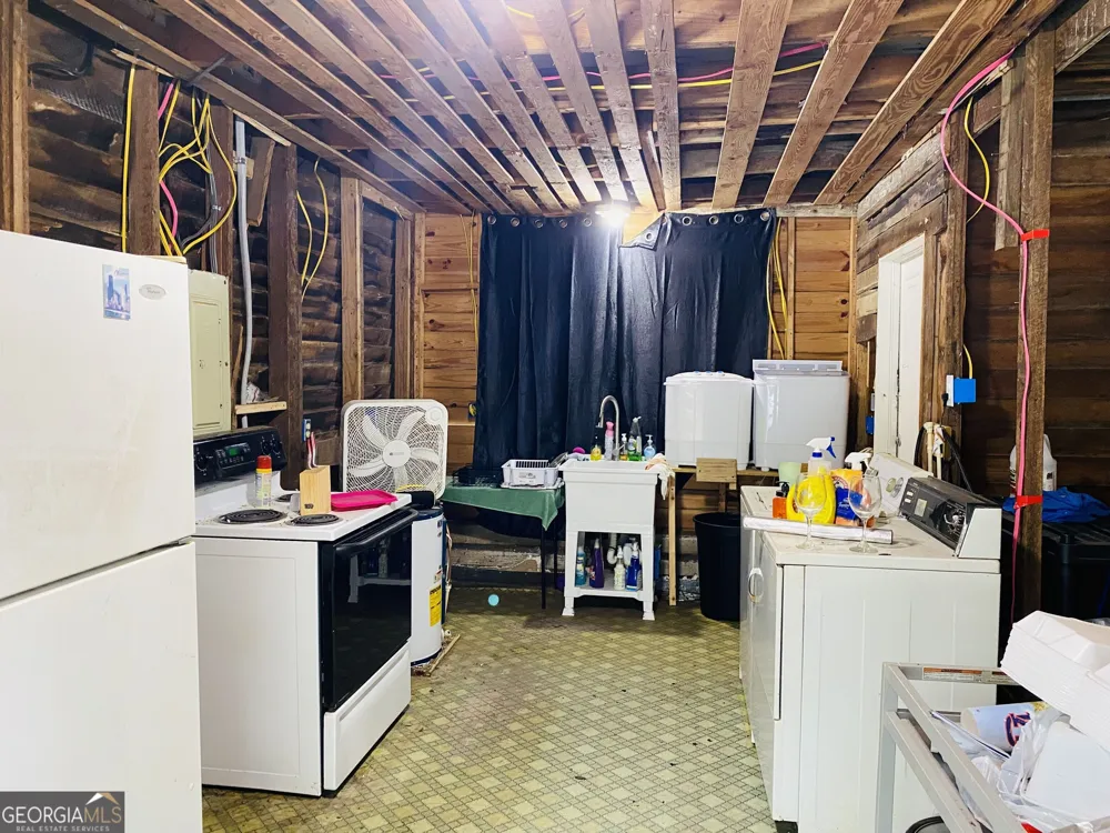 14 Walker ST Richland, GA 31825