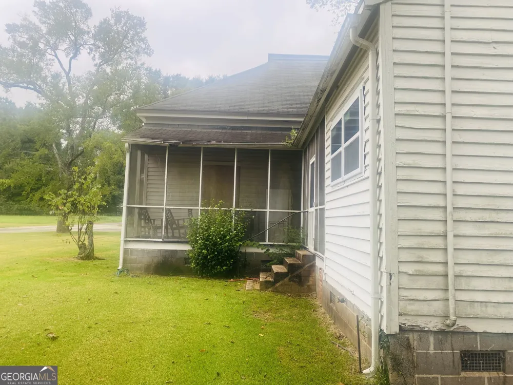 14 Walker ST Richland, GA 31825
