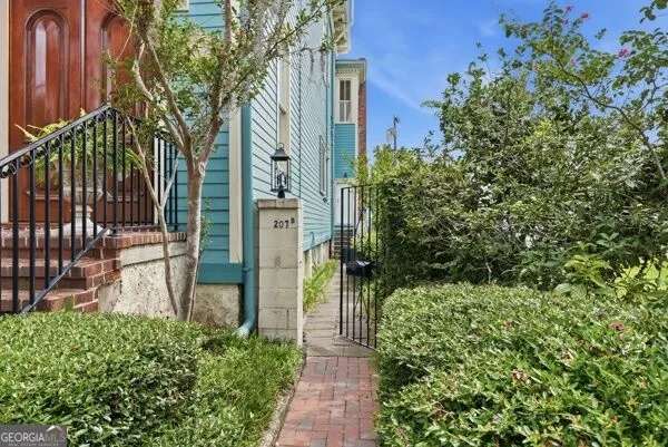 207 E Gwinnett ST Savannah, GA 31401