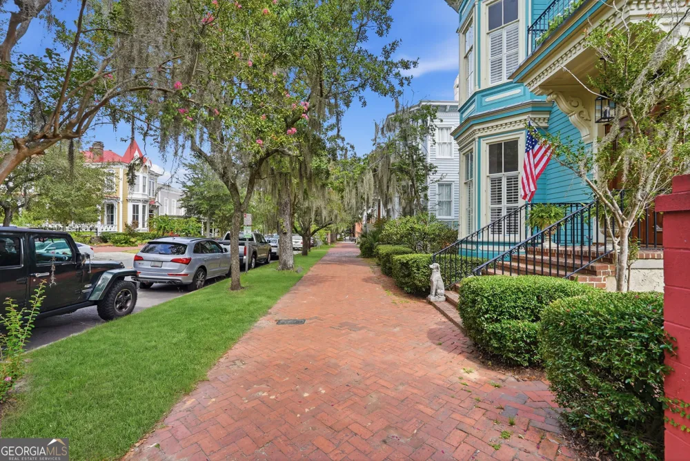 207 E Gwinnett ST Savannah, GA 31401