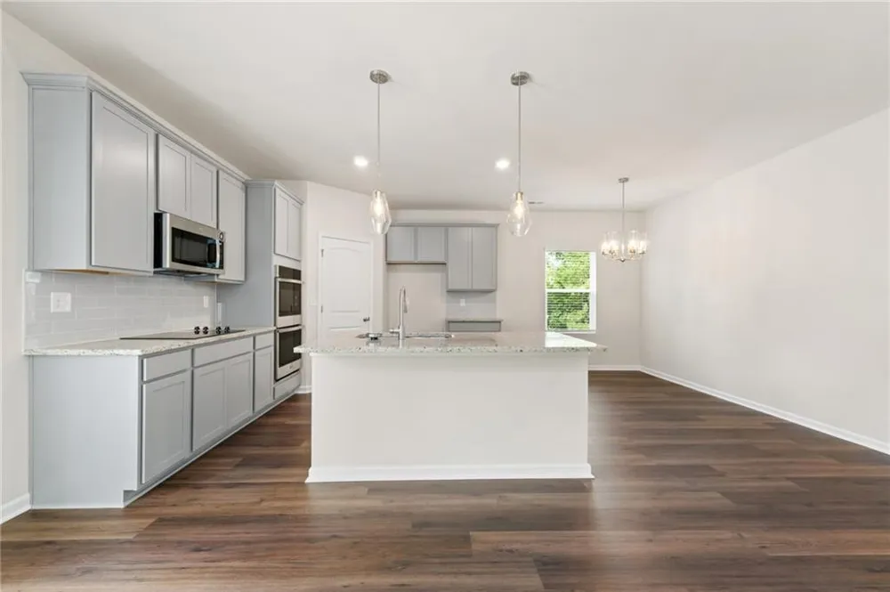302 HUDSON COURT Jackson, GA 30233