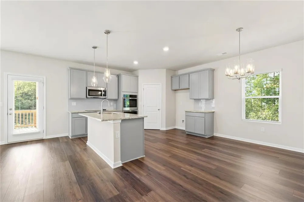 302 HUDSON COURT Jackson, GA 30233