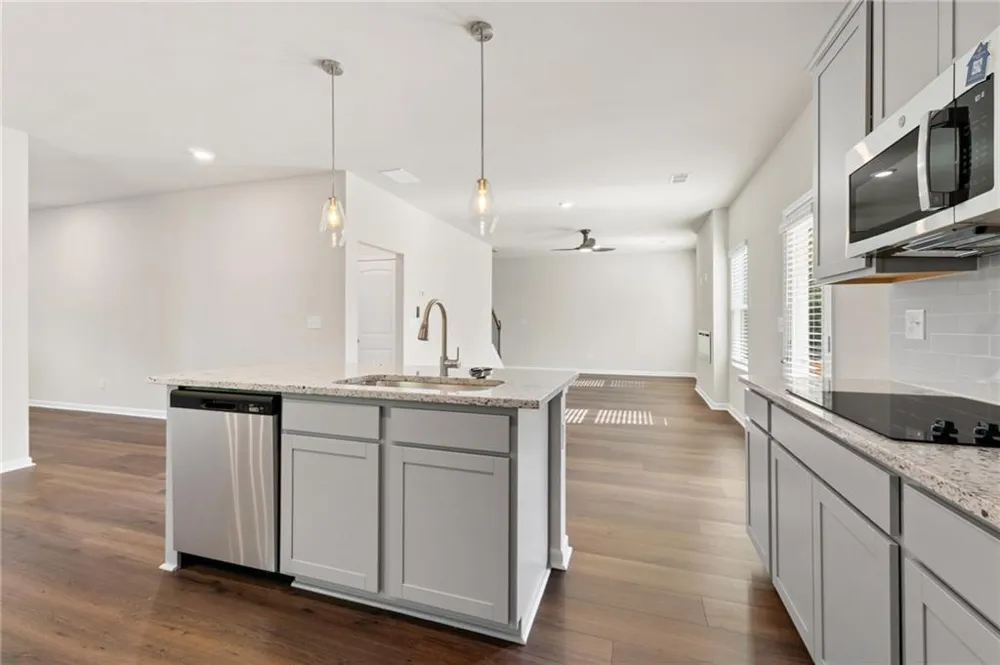 302 HUDSON COURT Jackson, GA 30233