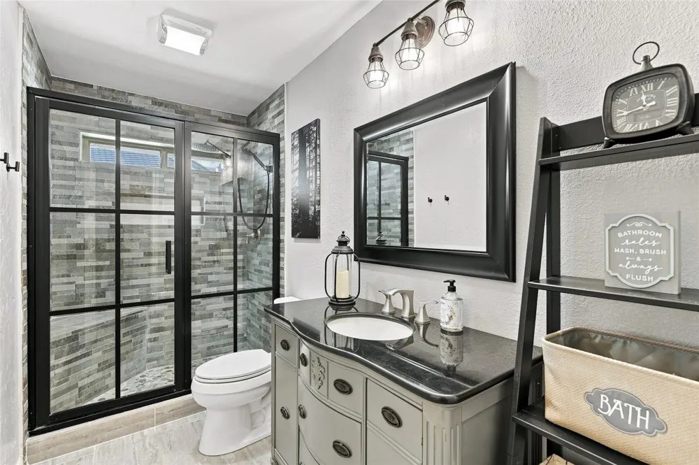 2906 River Crest Street Grapevine, TX 76051