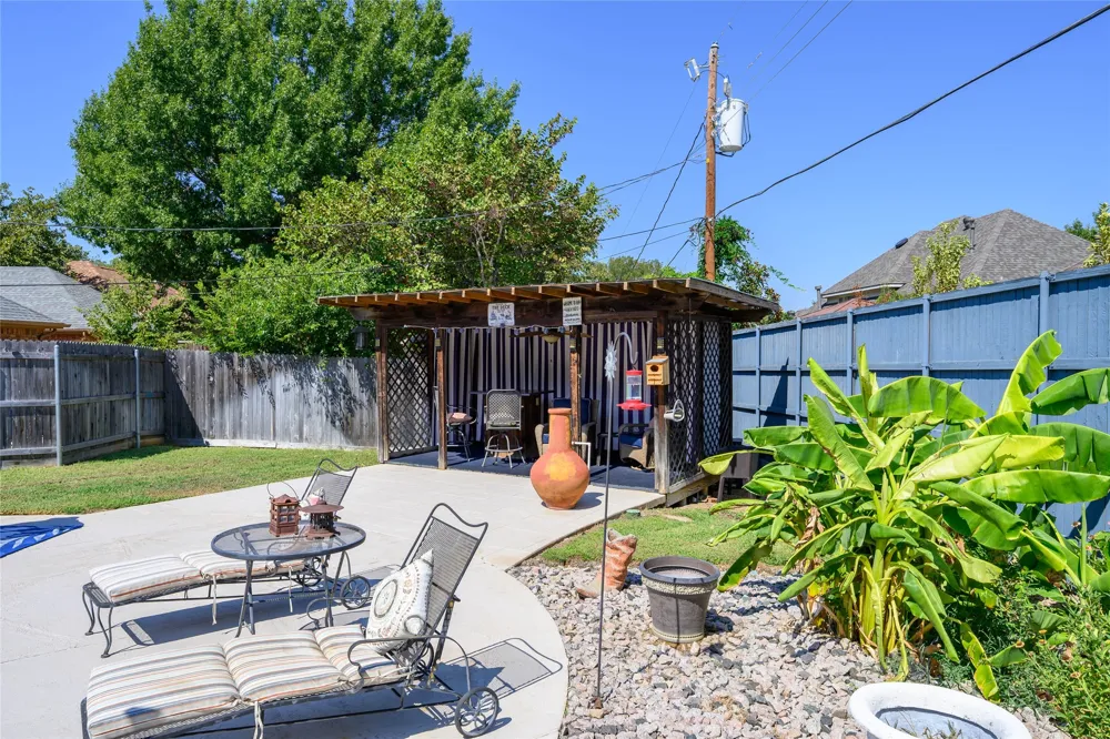 2906 River Crest Street Grapevine, TX 76051