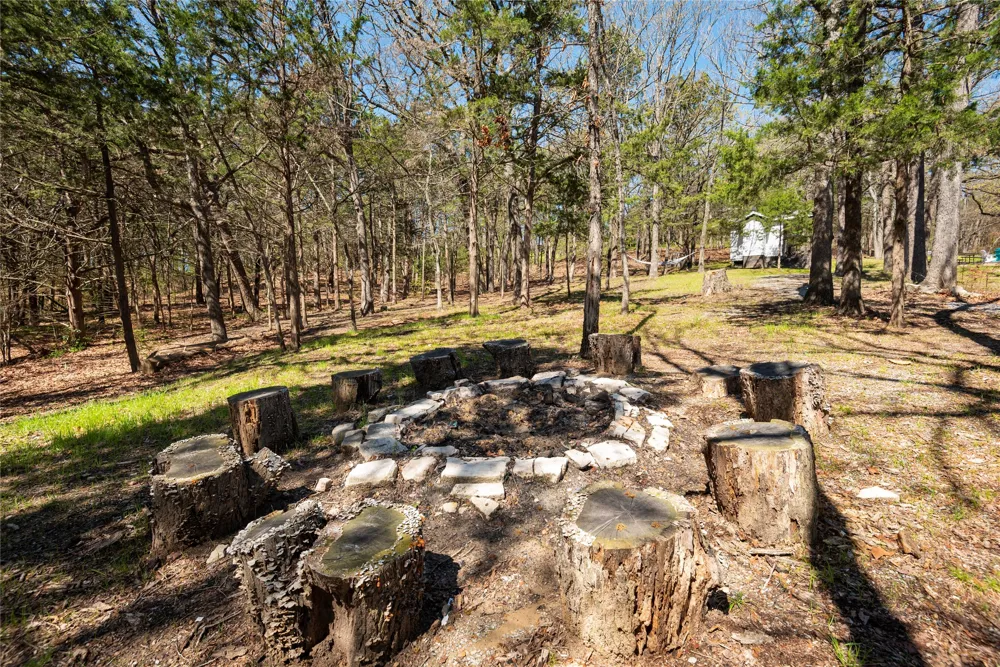 251 Queens Drive Pottsboro, TX 75076