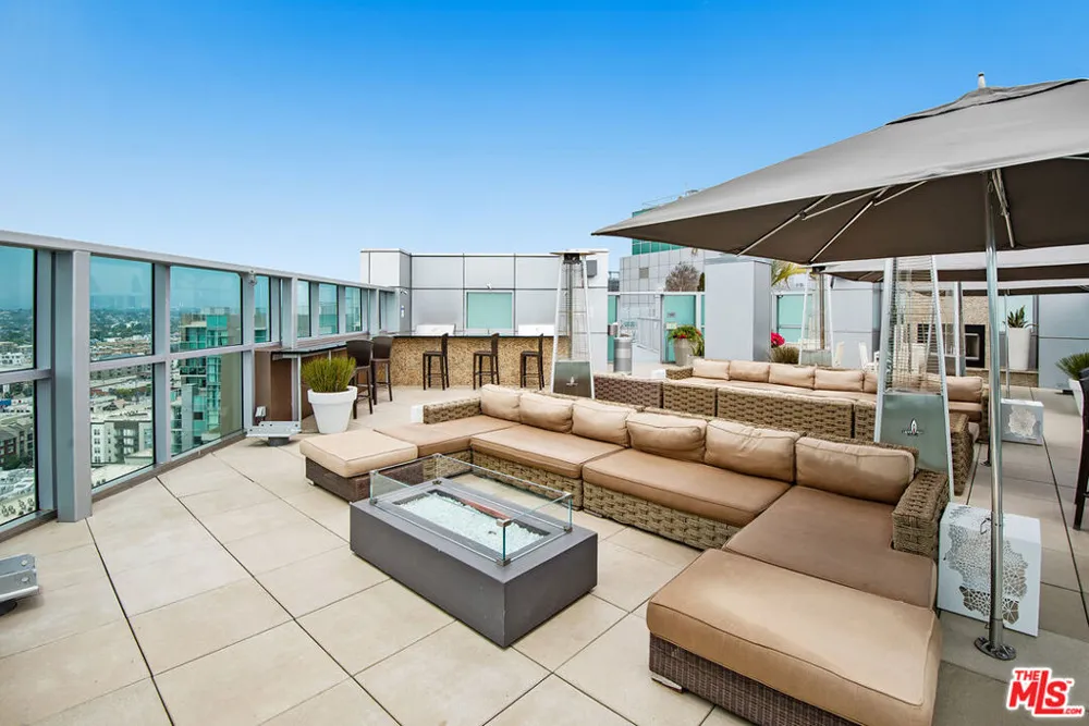 13700 Marina Pointe Drive #324 Marina del Rey, CA 90292