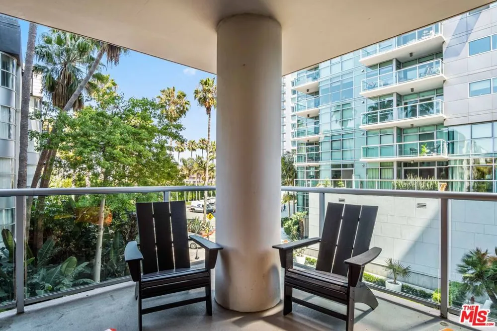 13700 Marina Pointe Drive #324 Marina del Rey, CA 90292