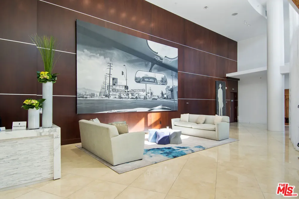 13700 Marina Pointe Drive #324 Marina del Rey, CA 90292