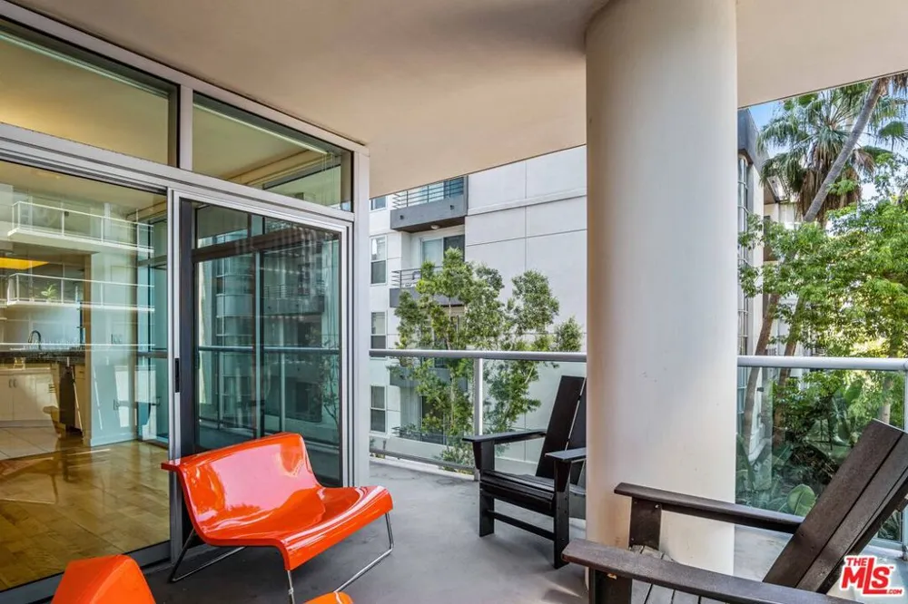 13700 Marina Pointe Drive #324 Marina del Rey, CA 90292