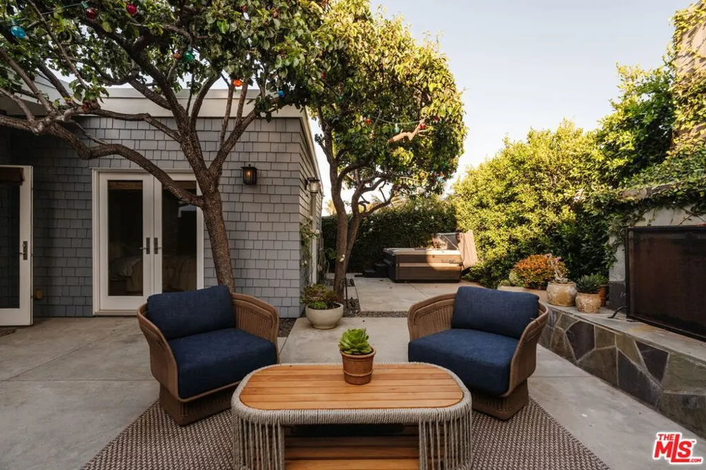 1424 Nathan Lane Ventura, CA 93001