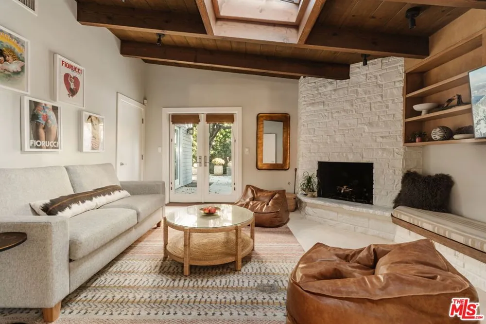 1424 Nathan Lane Ventura, CA 93001