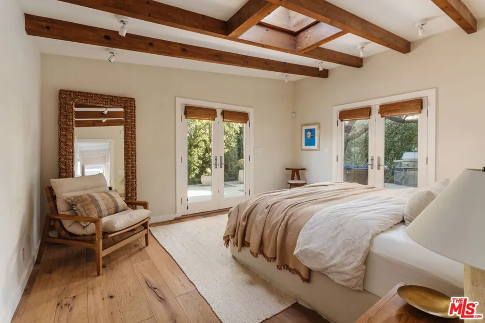 1424 Nathan Lane Ventura, CA 93001