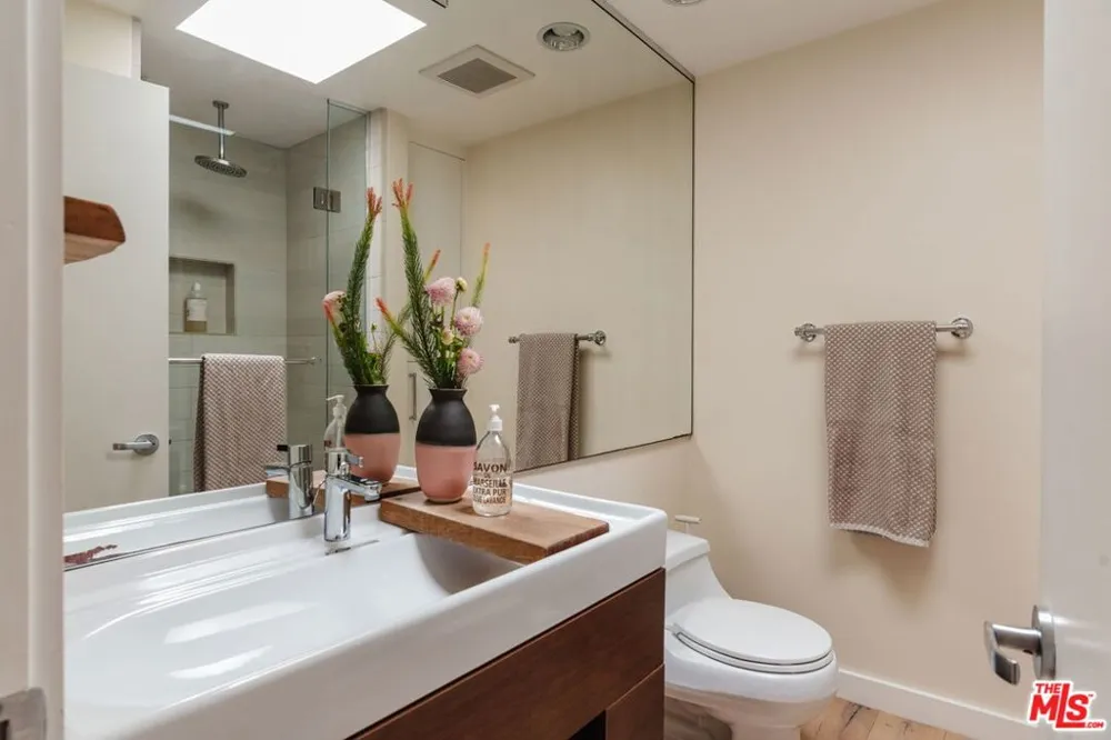1424 Nathan Lane Ventura, CA 93001