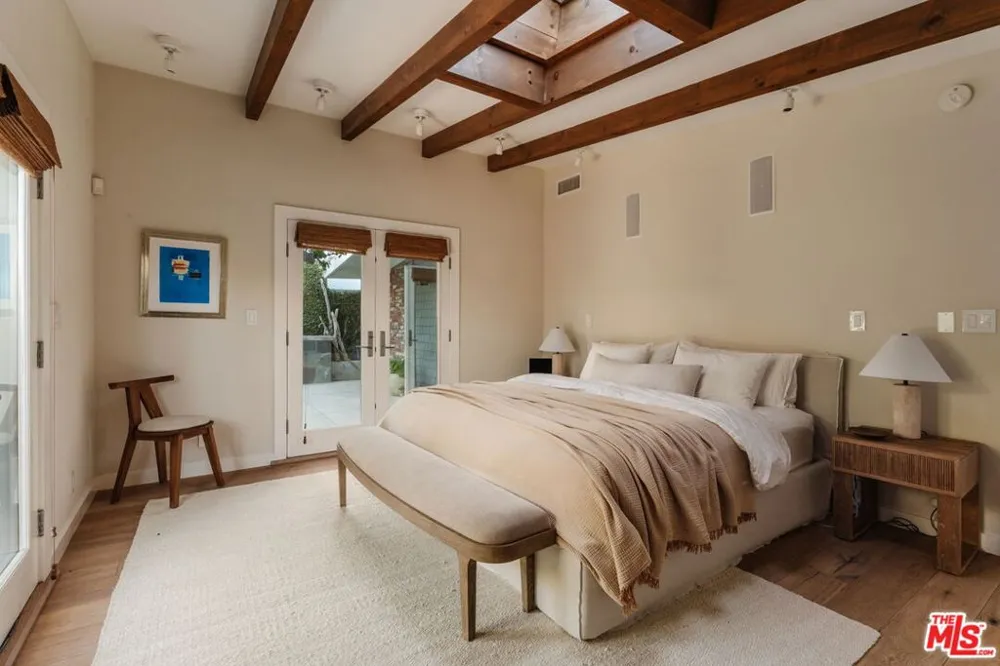 1424 Nathan Lane Ventura, CA 93001