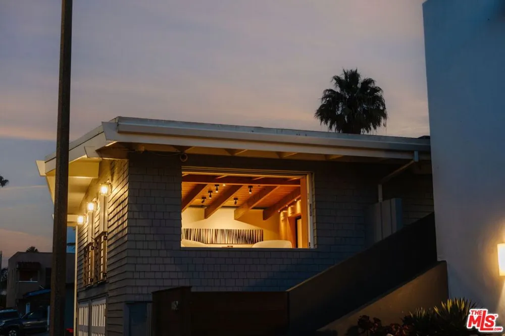 1424 Nathan Lane Ventura, CA 93001