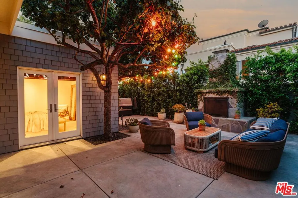 1424 Nathan Lane Ventura, CA 93001