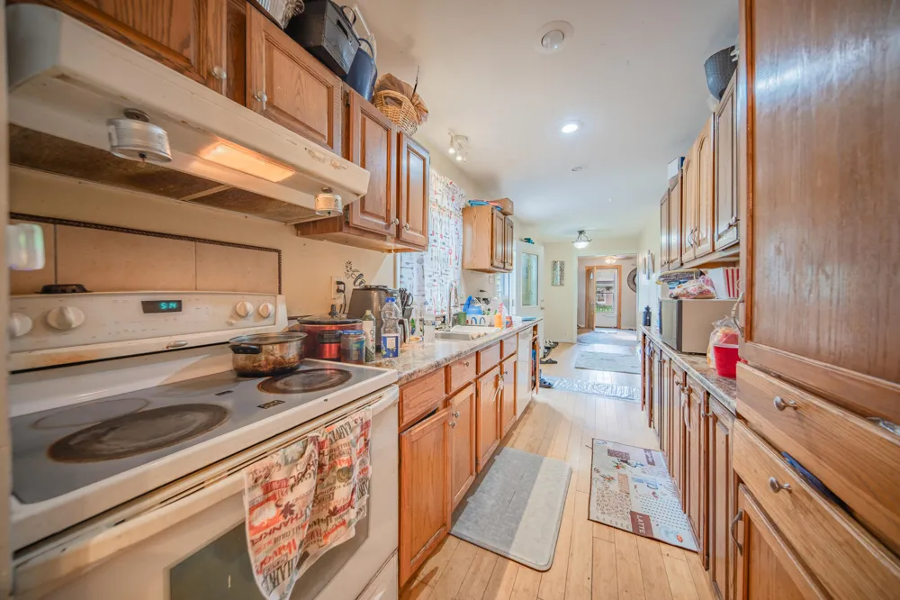 674 Campbell Avenue Ypsilanti, MI 48198