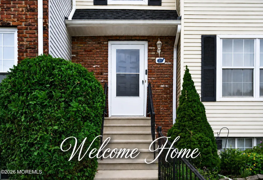 20 Karwatt Court Sayreville, NJ 08872