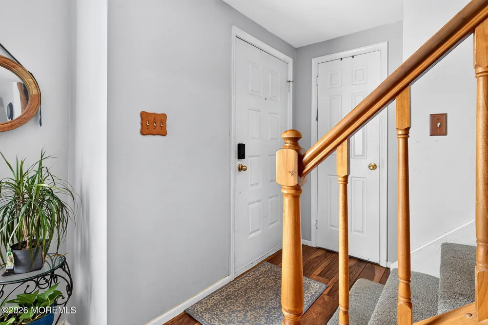 20 Karwatt Court Sayreville, NJ 08872