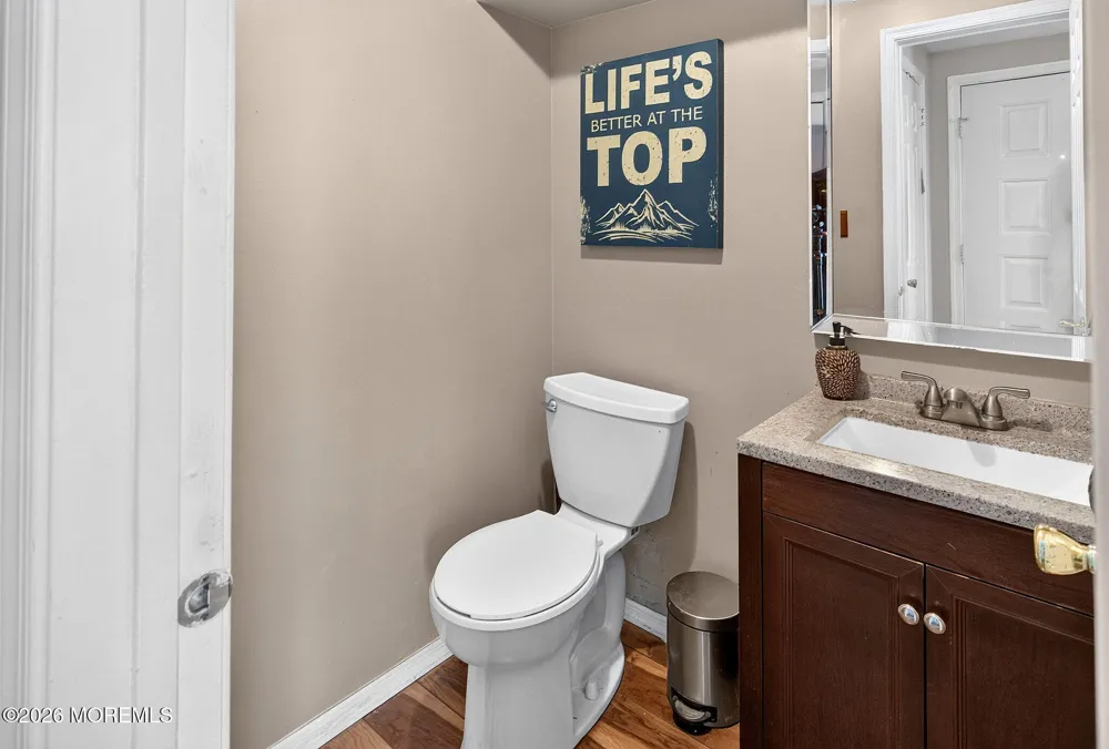 20 Karwatt Court Sayreville, NJ 08872