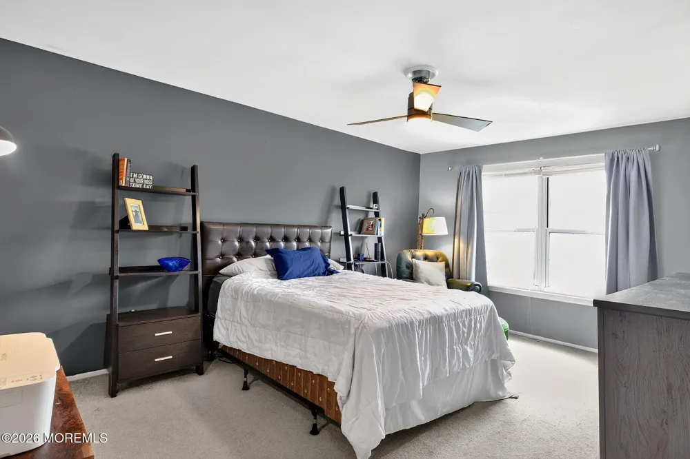 20 Karwatt Court Sayreville, NJ 08872