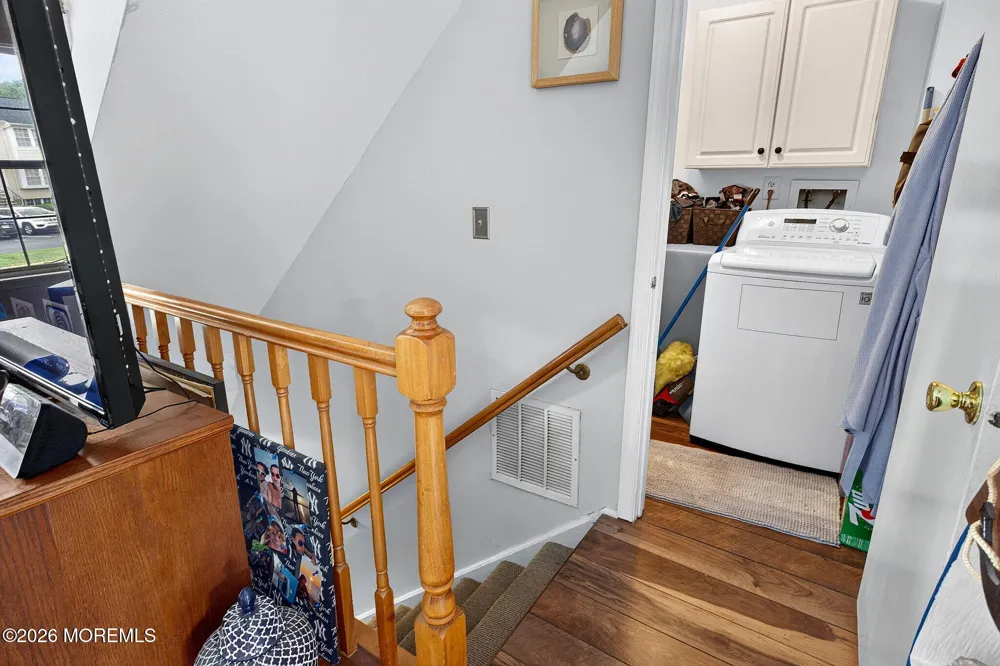 20 Karwatt Court Sayreville, NJ 08872