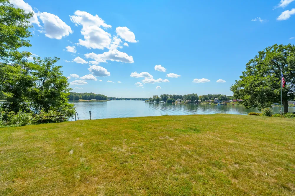 130 Waupakisco Beach Battle Creek City, MI 49015