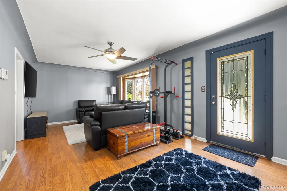 5839 Yale Street Westland City, MI 48185