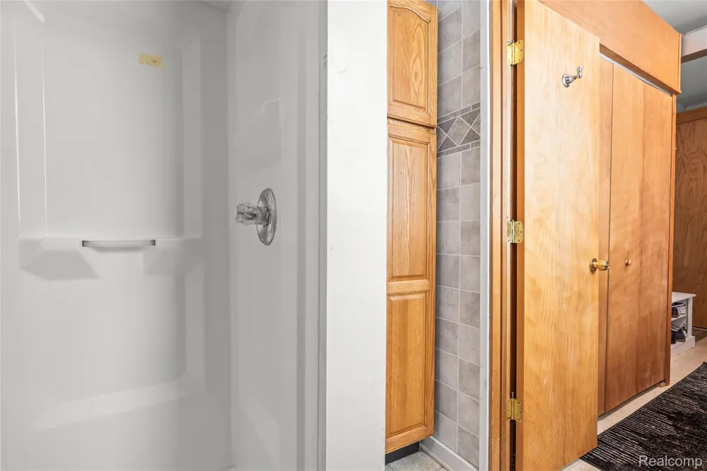 5839 Yale Street Westland City, MI 48185