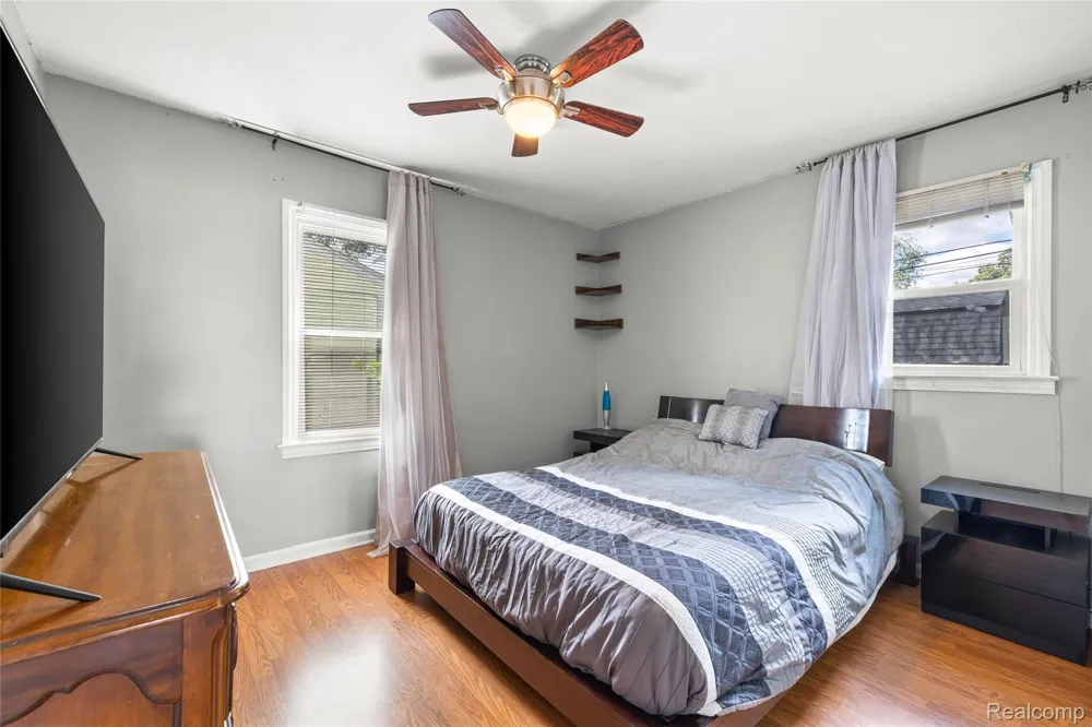 5839 Yale Street Westland City, MI 48185