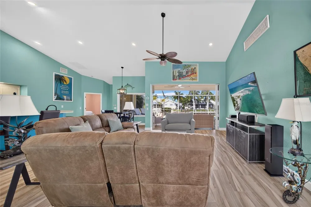 959 BAL HARBOR BOULEVARD Punta Gorda, FL 33950