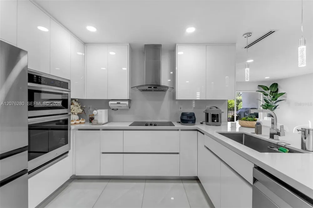 1180 NW 124TH PLACE #208 Miami, FL 33182