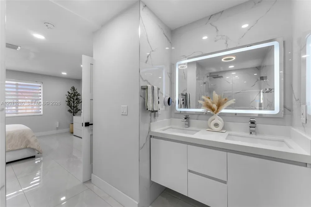 1180 NW 124TH PLACE #208 Miami, FL 33182