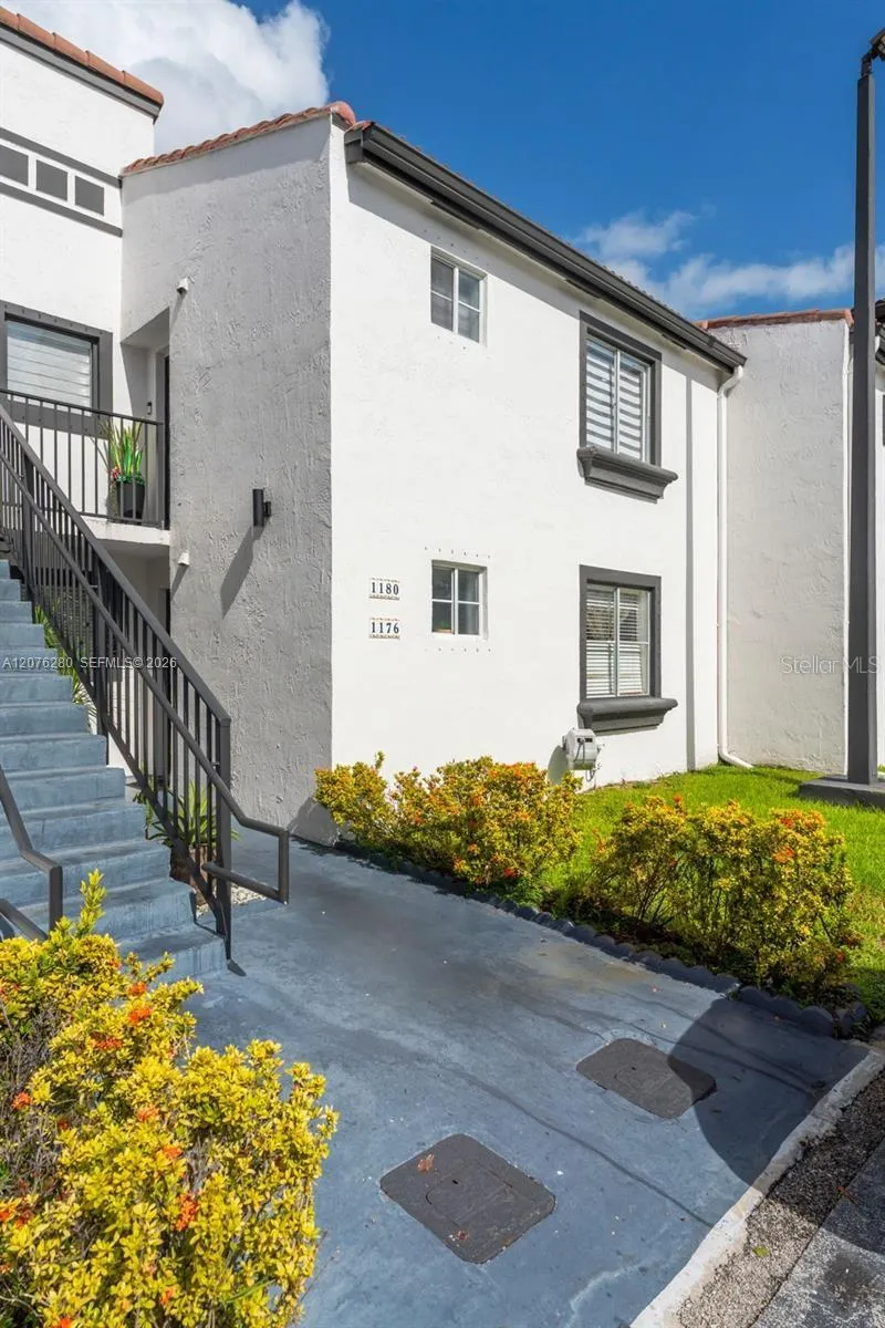 1180 NW 124TH PLACE #208 Miami, FL 33182