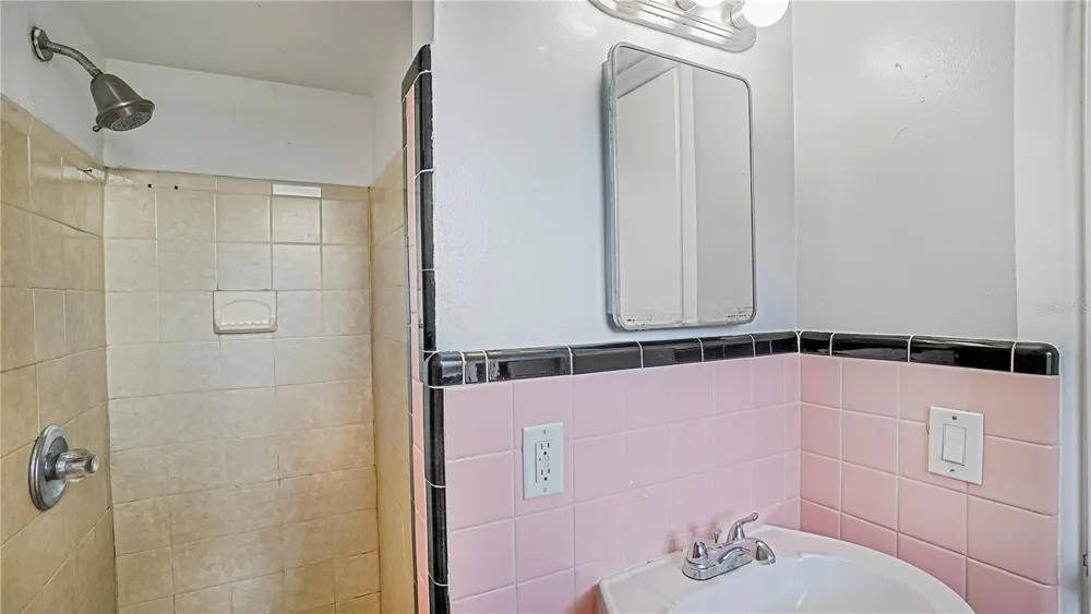 5518 RIVIERA DRIVE Orlando, FL 32808