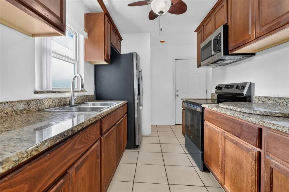 208 PALMYRA DRIVE Orlando, FL 32807
