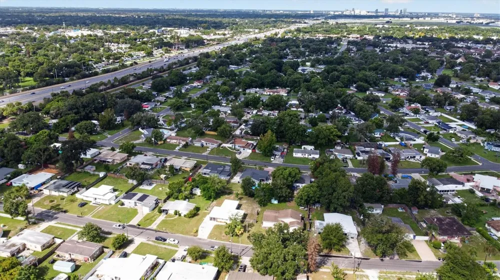 208 PALMYRA DRIVE Orlando, FL 32807