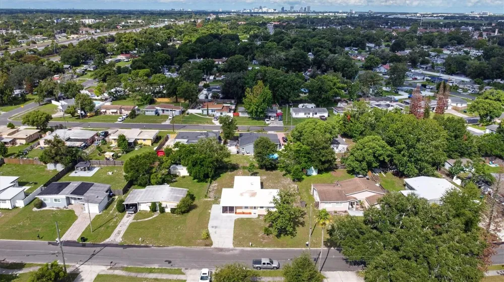 208 PALMYRA DRIVE Orlando, FL 32807