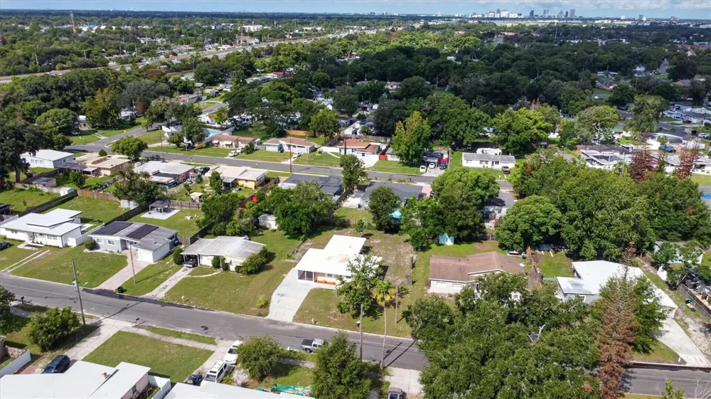 208 PALMYRA DRIVE Orlando, FL 32807