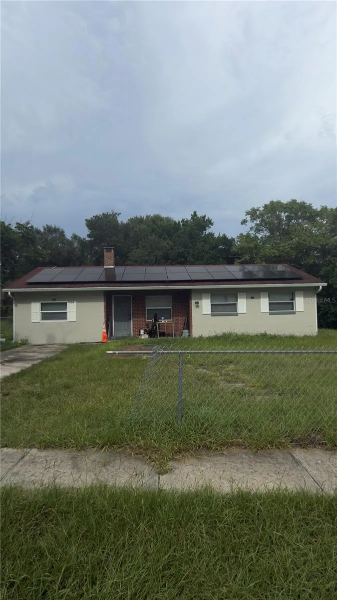833 LONGVIEW AVENUE Deland, FL 32720