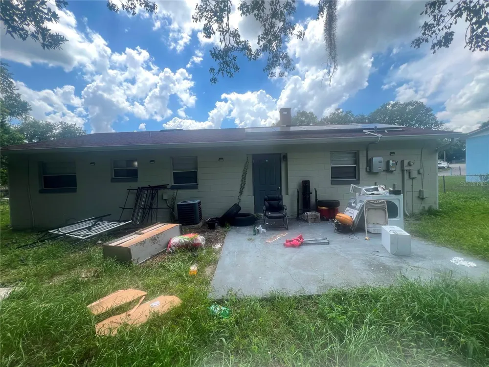 833 LONGVIEW AVENUE Deland, FL 32720