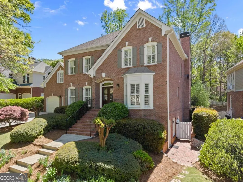 960 Allen Lake LN Suwanee, GA 30024